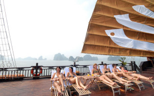 Bhaya Cruise Halong sundeck