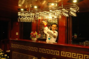 Dragon Pearl Cruise Bar