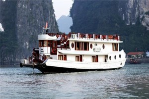 Oriental sails Halong bay