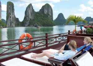 Oriental sails Halong bay