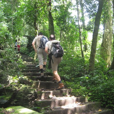 Trekking Cuc Phuong in Ninhbinh